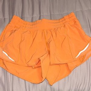 lululemon hotty hot 2.5” lined (bright orange)